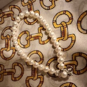 Elegant Freshwater White Pearl Bracelet